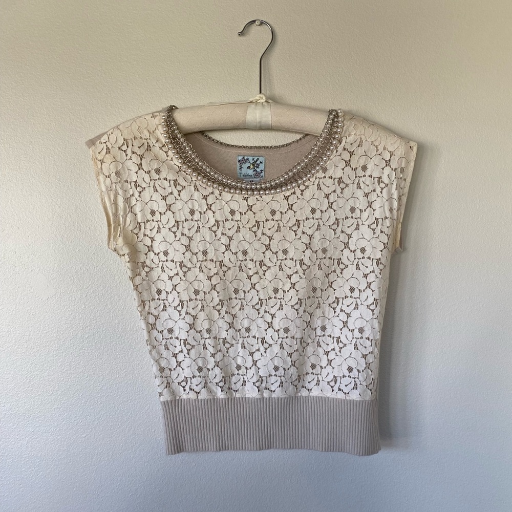 ANTHROPOLOGIE - “TABITHA” Lace ornamented top XS